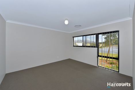 Property photo of 10 Glengoil Close Madora Bay WA 6210