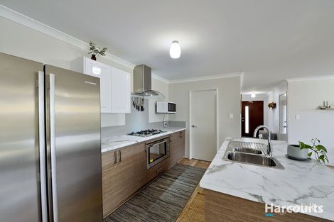 Property photo of 10 Glengoil Close Madora Bay WA 6210