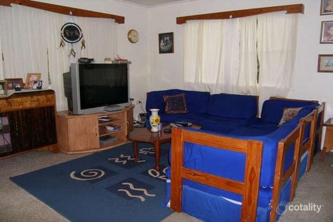 Property photo of 2 Alexander Street Rural View QLD 4740