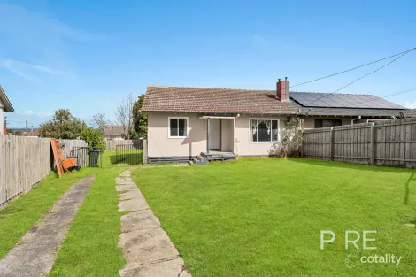 11 Ti-Tree Dr, Doveton, VIC 3177