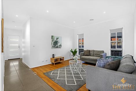 Property photo of 40 Ceratta Crescent Tarneit VIC 3029