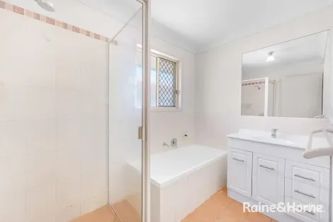 Property photo of 53 Sharyn Drive New Auckland QLD 4680
