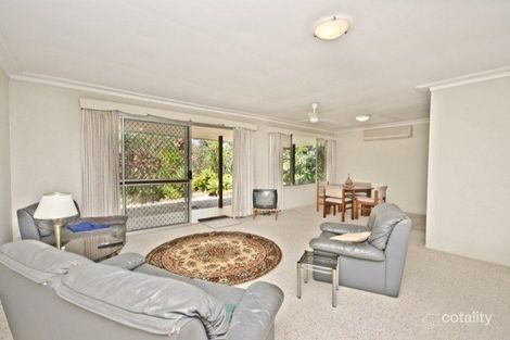 Property photo of 28 Kalimna Drive Broadbeach Waters QLD 4218