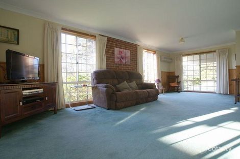 14 Thomas Mitchell Cres, Sunshine Bay, NSW 2536