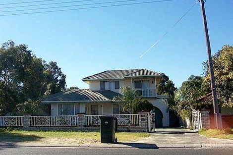 24 Hainsworth Ave, Girrawheen, WA 6064