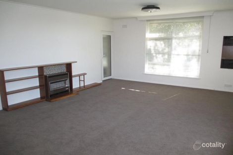 Property photo of 2/82 Doncaster Road Balwyn North VIC 3104