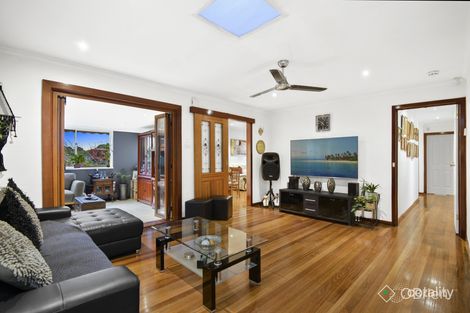 Property photo of 15 Tunley Close Endeavour Hills VIC 3802