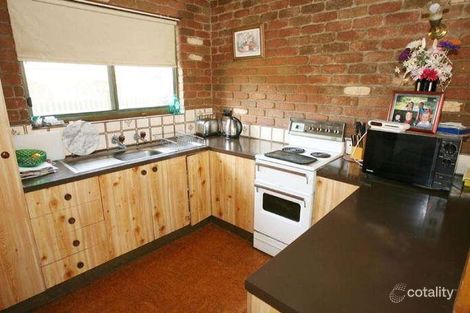 Property photo of 2/398 Kotthoff Street Lavington NSW 2641