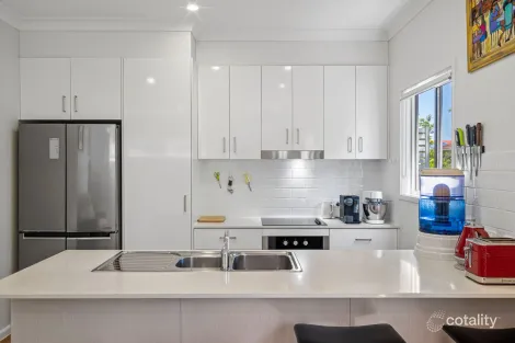 Property photo of 11/129 Barbaralla Drive Springwood QLD 4127