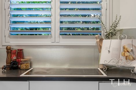 Property photo of 36 Oxford Crescent Bridgeman Downs QLD 4035