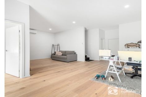 Property photo of 8 Push-Pea Way Cranbourne West VIC 3977