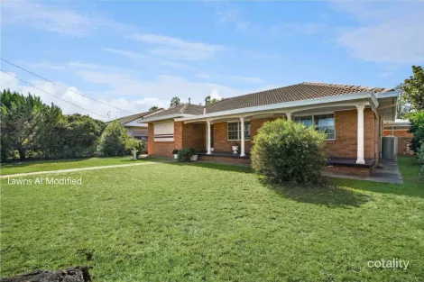 Property photo of 123 Temoin Street Narromine NSW 2821