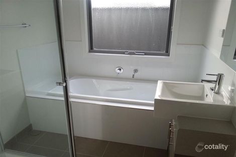Property photo of 9 Hadley Lane Craigieburn VIC 3064