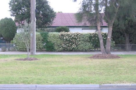97 North Rd, Avondale Heights, VIC 3034