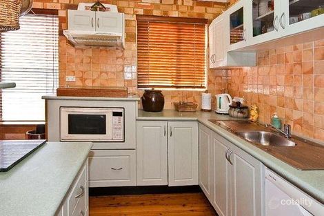 Property photo of 9 Bundilla Parade Berkeley Vale NSW 2261