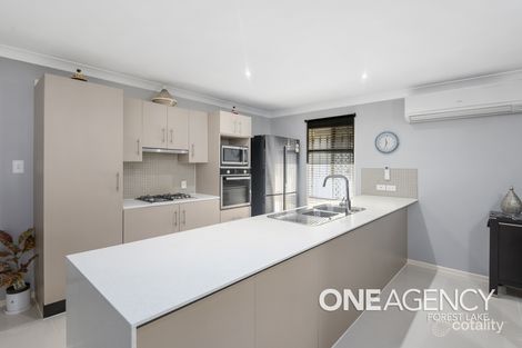 Property photo of 13 Chanel Place Durack QLD 4077