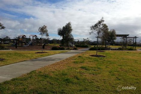 Property photo of 9 Hadley Lane Craigieburn VIC 3064