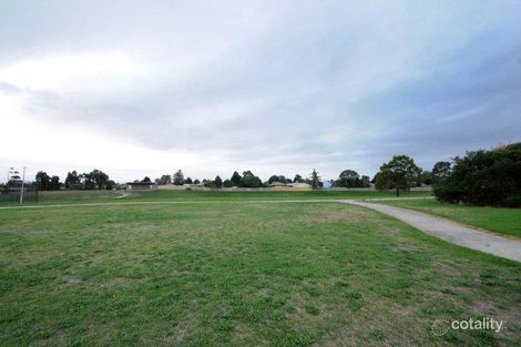 Property photo of 8 Sue Place Carrum Downs VIC 3201