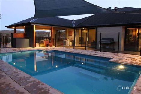 Property photo of 16 Nimbus Place Karabar NSW 2620