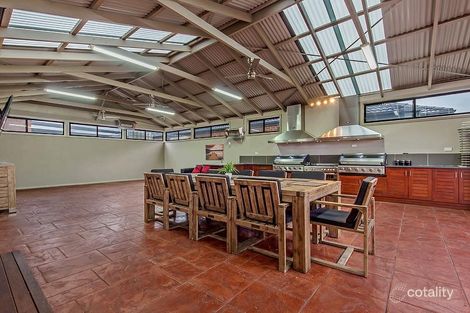 Property photo of 2 Appleby Loop Derrimut VIC 3026