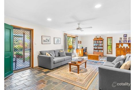 Property photo of 32 Davlyn Drive Andergrove QLD 4740