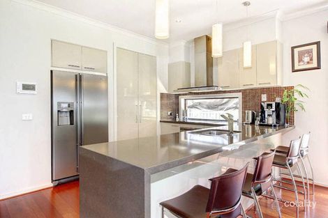 Property photo of 17 Gardenia Way Caroline Springs VIC 3023