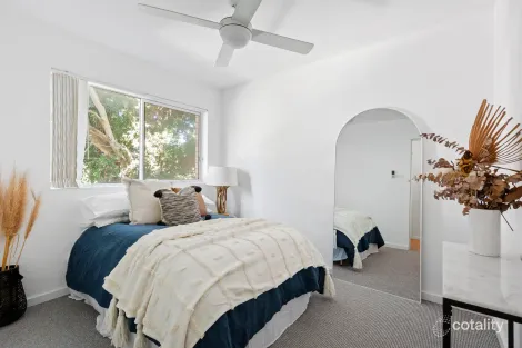 Property photo of 16/13 Fairway Close Manly Vale NSW 2093