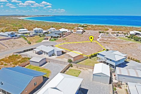 16 Whiteman St, Green Head, WA 6514
