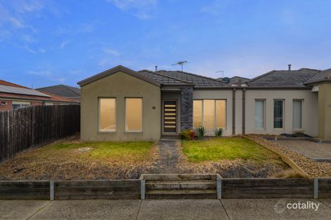 15 MCCLENAGHAN PL, PAKENHAM, VIC 3810