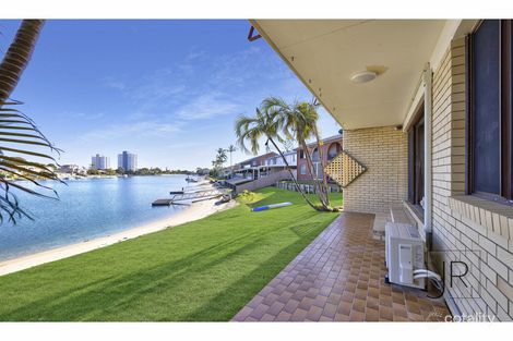 2/8 Aquila Ct, Mermaid Waters, QLD 4218