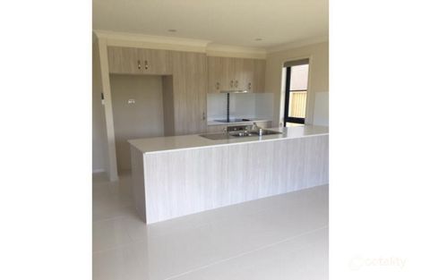 5 Hoop Ave, Hidden Valley, QLD 4703