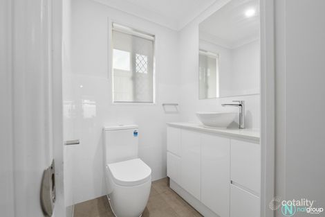 Property photo of 4 Gleditsia Close Regents Park QLD 4118