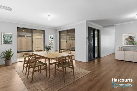 Property photo of 32 Sellafield Bend Waikiki WA 6169