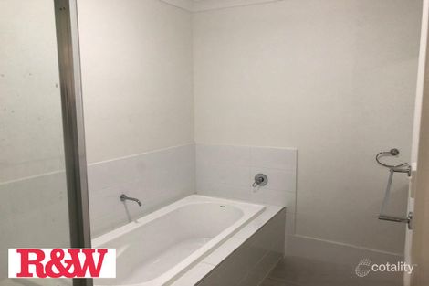 Property photo of 111 Ingleburn Gardens Drive Bardia NSW 2565