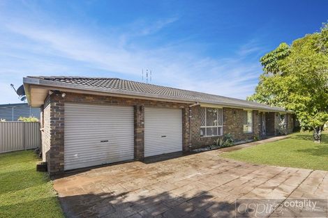 Property photo of 30 Kupiano Drive Bli Bli QLD 4560