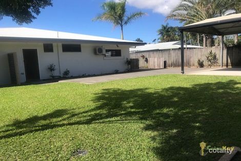 17 Trucano Cl, Whitfield, QLD 4870