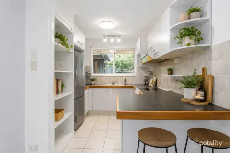Property photo of 30 Nerang-Broadbeach Road Nerang QLD 4211
