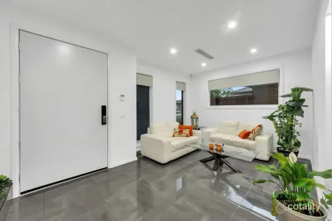 Property photo of 21 Avisha Way Greenvale VIC 3059