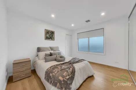 Property photo of 21 Avisha Way Greenvale VIC 3059