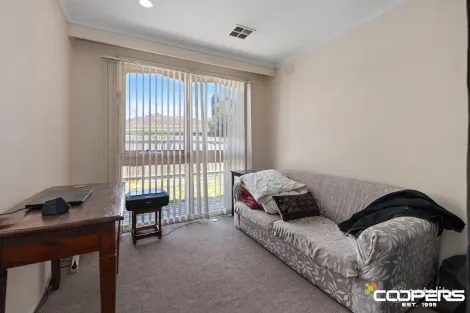 Property photo of 33 Lorimer Street Melton VIC 3337