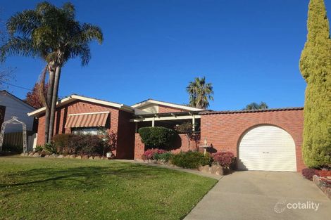 303 Desmond St, Lavington, NSW 2641