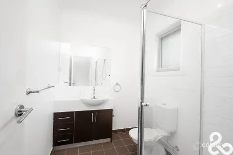 Property photo of 2/5 Wright Street Reservoir VIC 3073