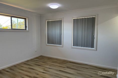 Property photo of 28 Dawn Drive Seven Hills NSW 2147