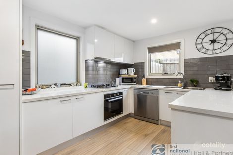Property photo of 5 Sunshine Court Hampton Park VIC 3976