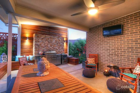 Property photo of 13 Murndal Place Bourkelands NSW 2650