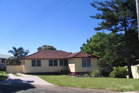 8 Davies Cres, Mount Warrigal, NSW 2528
