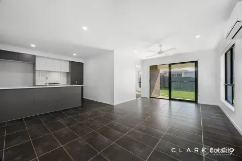 Property photo of 1/16 Oxspring Road Farley NSW 2320