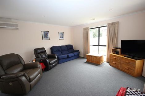 Property photo of 8 Festuca Court Dennington VIC 3280