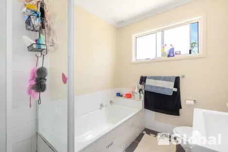 Property photo of 8 Willai Street Bolton Point NSW 2283