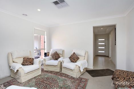 Property photo of 5 Split Rock Drive Brookfield VIC 3338